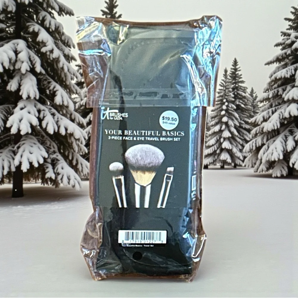IT Cosmetics “Beautiful Together” Limited Edition Makeup Bag & Travel Brush Set